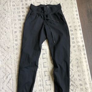 Zyia Black ascend joggers